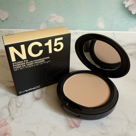 MAC Studio Fix Powder Plus Foundation