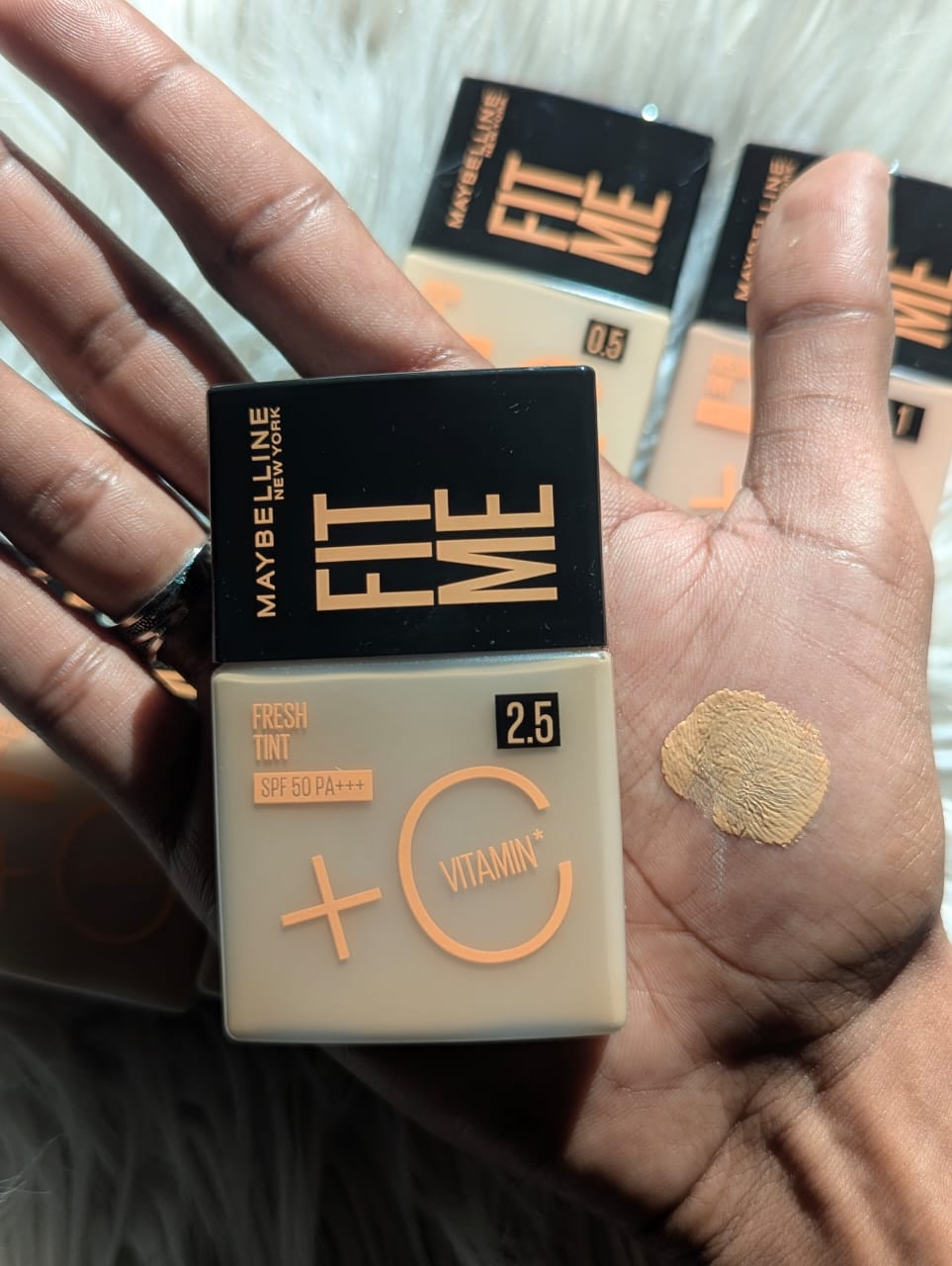 Maybelline - Fit Me Foundation Fresh Tint SPF50
