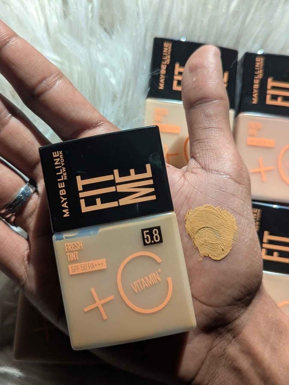 Maybelline - Fit Me Foundation Fresh Tint SPF50