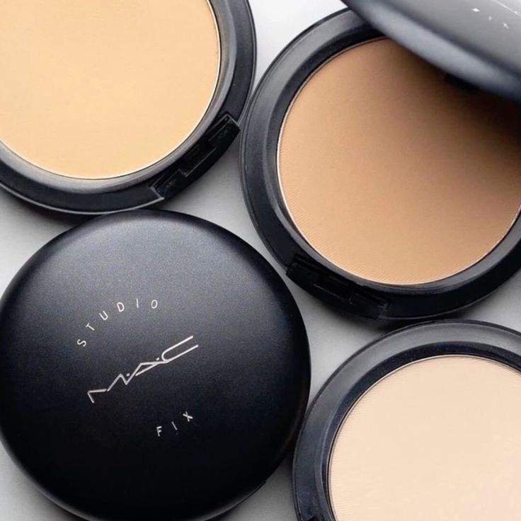 MAC Studio Fix Powder Plus Foundation