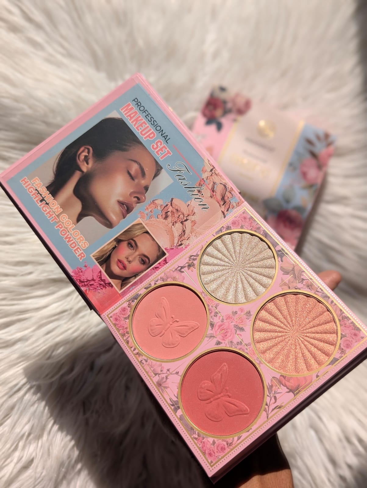 IGOODCO Professional Makeup Set Book 
4in 1 Book Palette