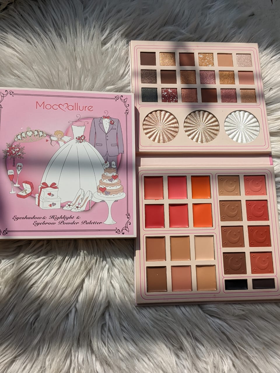 Mocallure all in one book eyeshadow