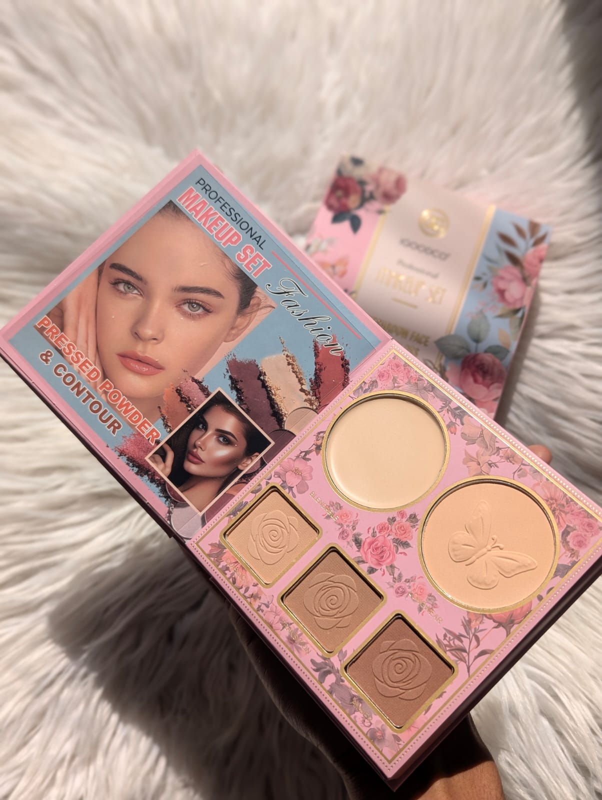 IGOODCO Professional Makeup Set Book 
4in 1 Book Palette
