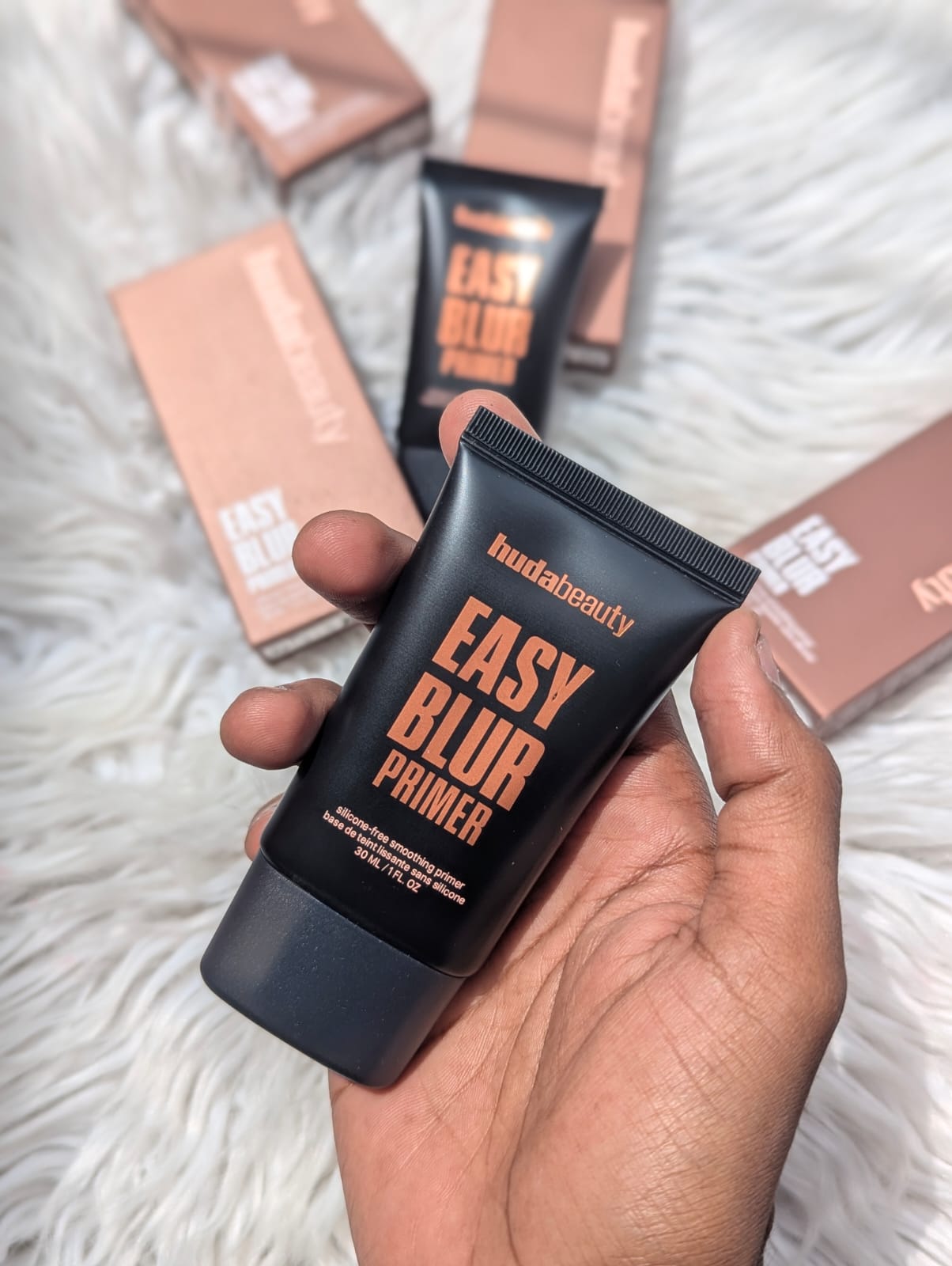 _*Huda Beauty Easy Blur Primer in Bronze Fudge