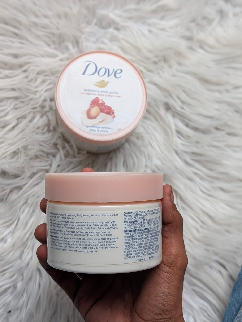 Dove Pomegranate Seeds & Shea Butter Exfoliating Body Wash