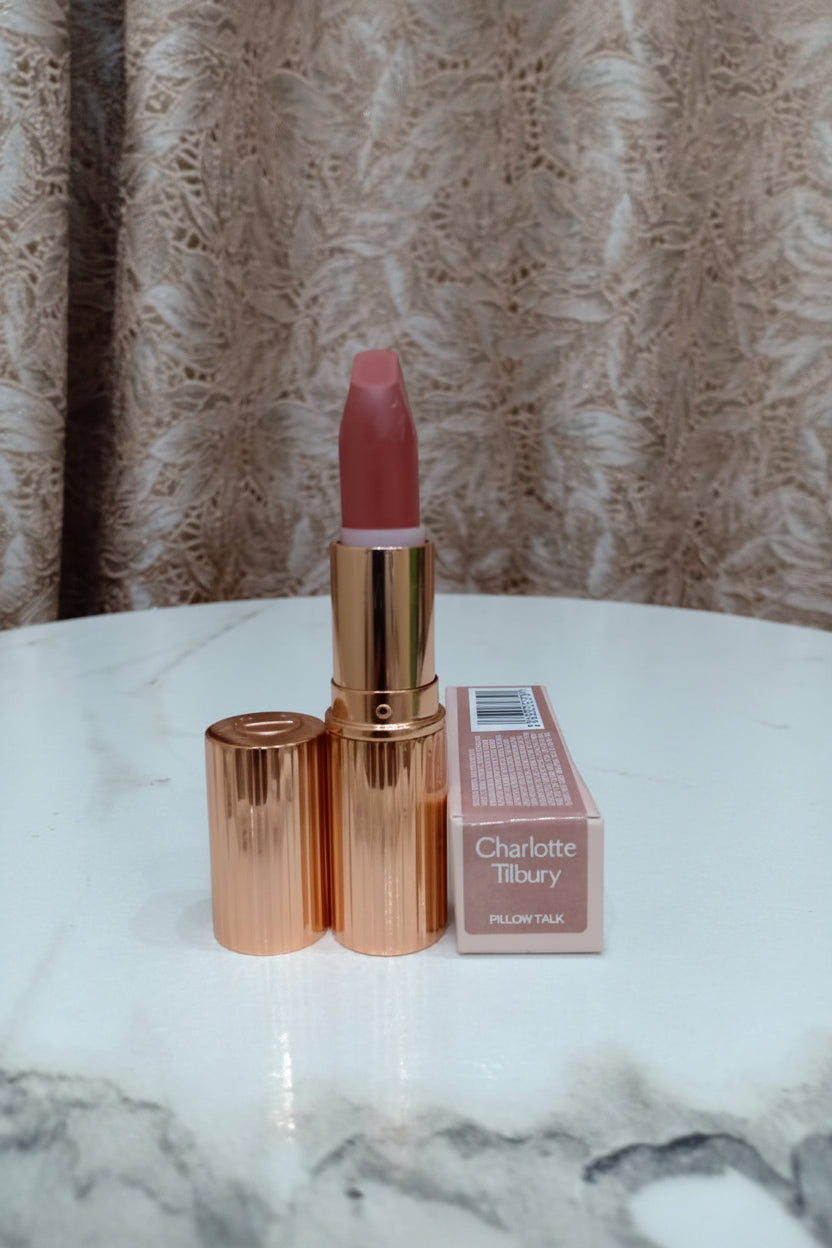 CHARLOTTE TILBURY PILLOW TALK
MATTE REVOLUTION LIPSTICK