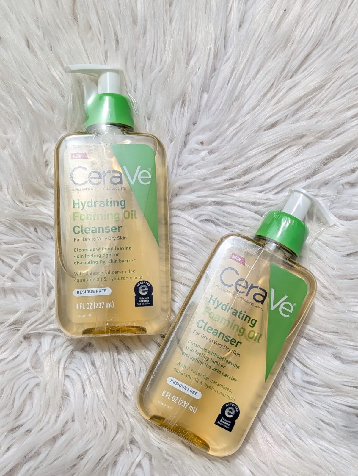 CeraVe - Hydrating Foaming Oil Cleanser