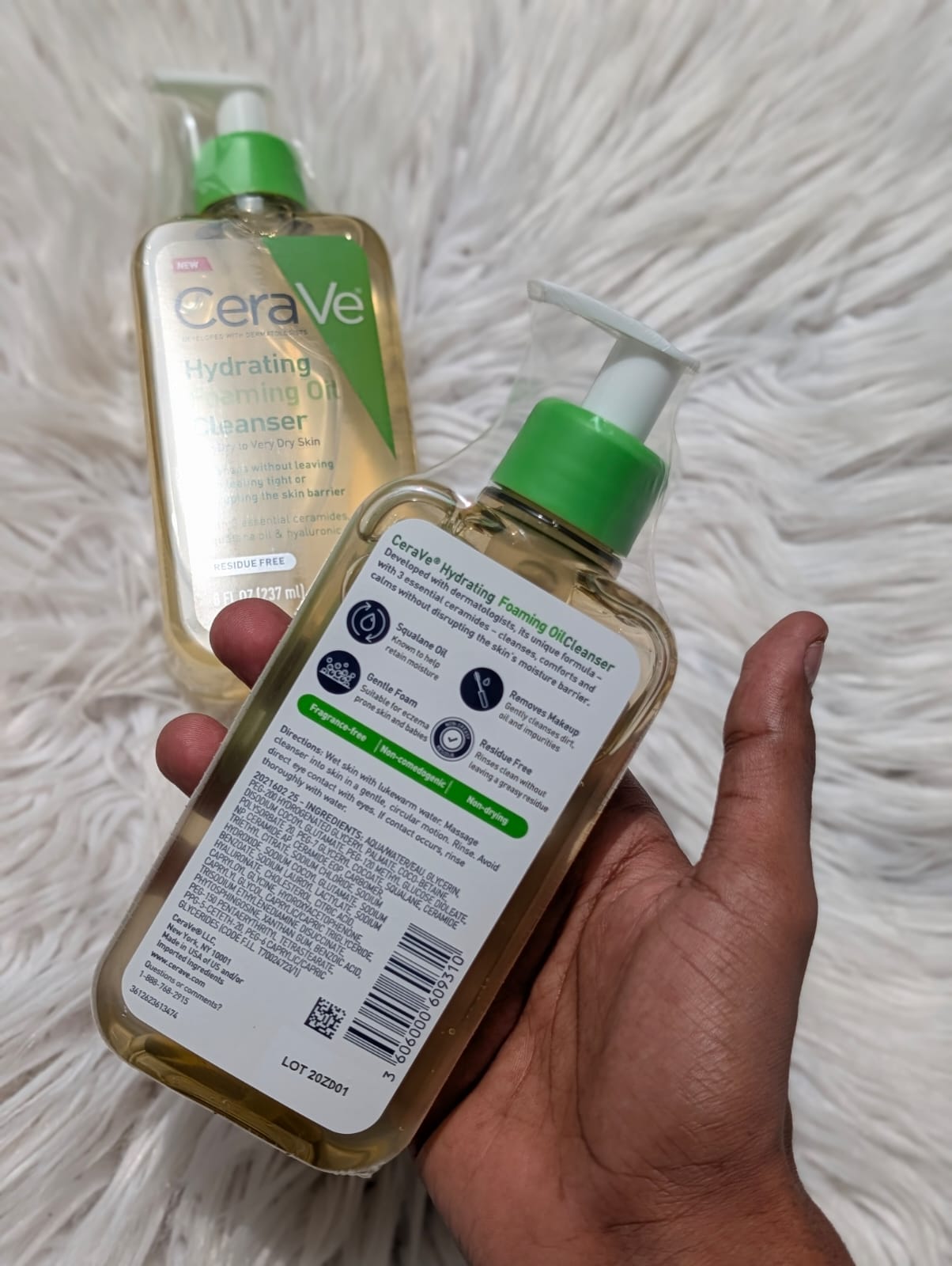 CeraVe - Hydrating Foaming Oil Cleanser