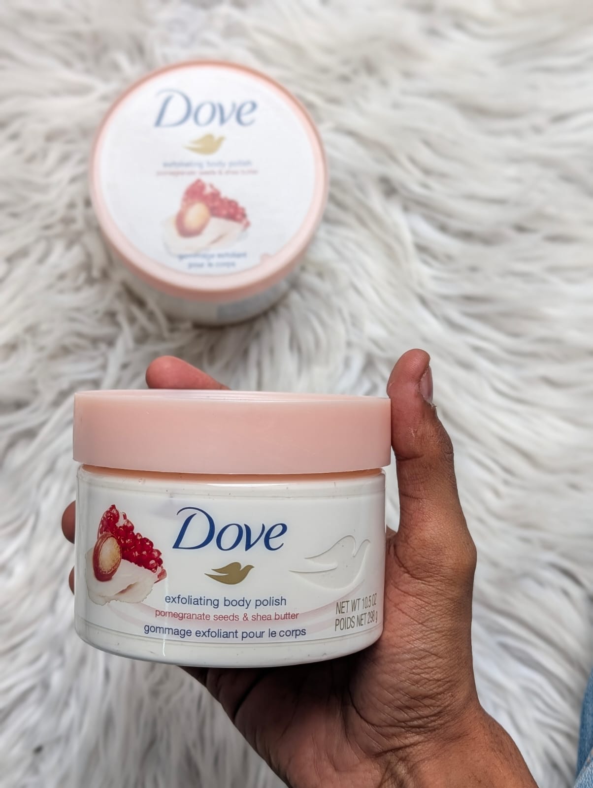 Dove Pomegranate Seeds & Shea Butter Exfoliating Body Wash