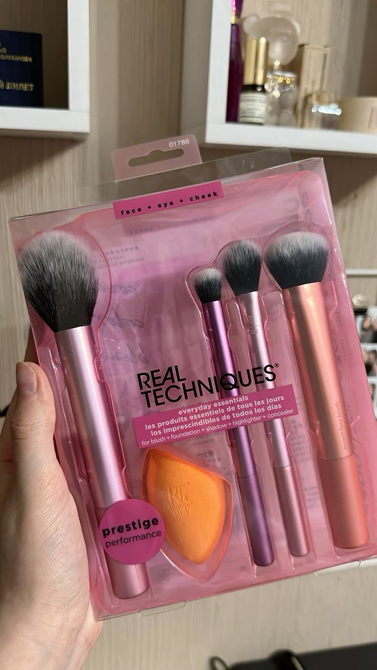 Real Techniques Everyday Essentials Set
