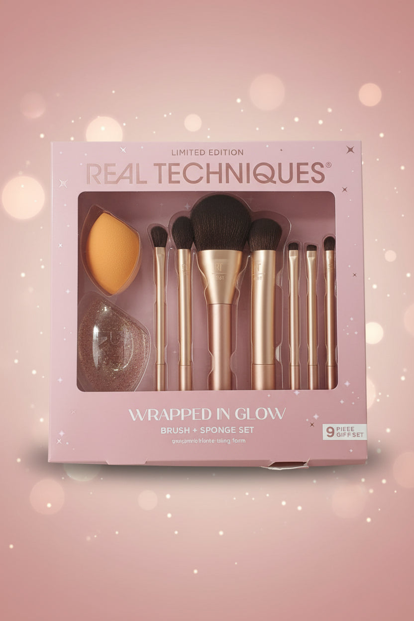 REAL TECHNIQUES WRAPPED IN GLOW
9 PIECE BRUSH + SPONGE SEt